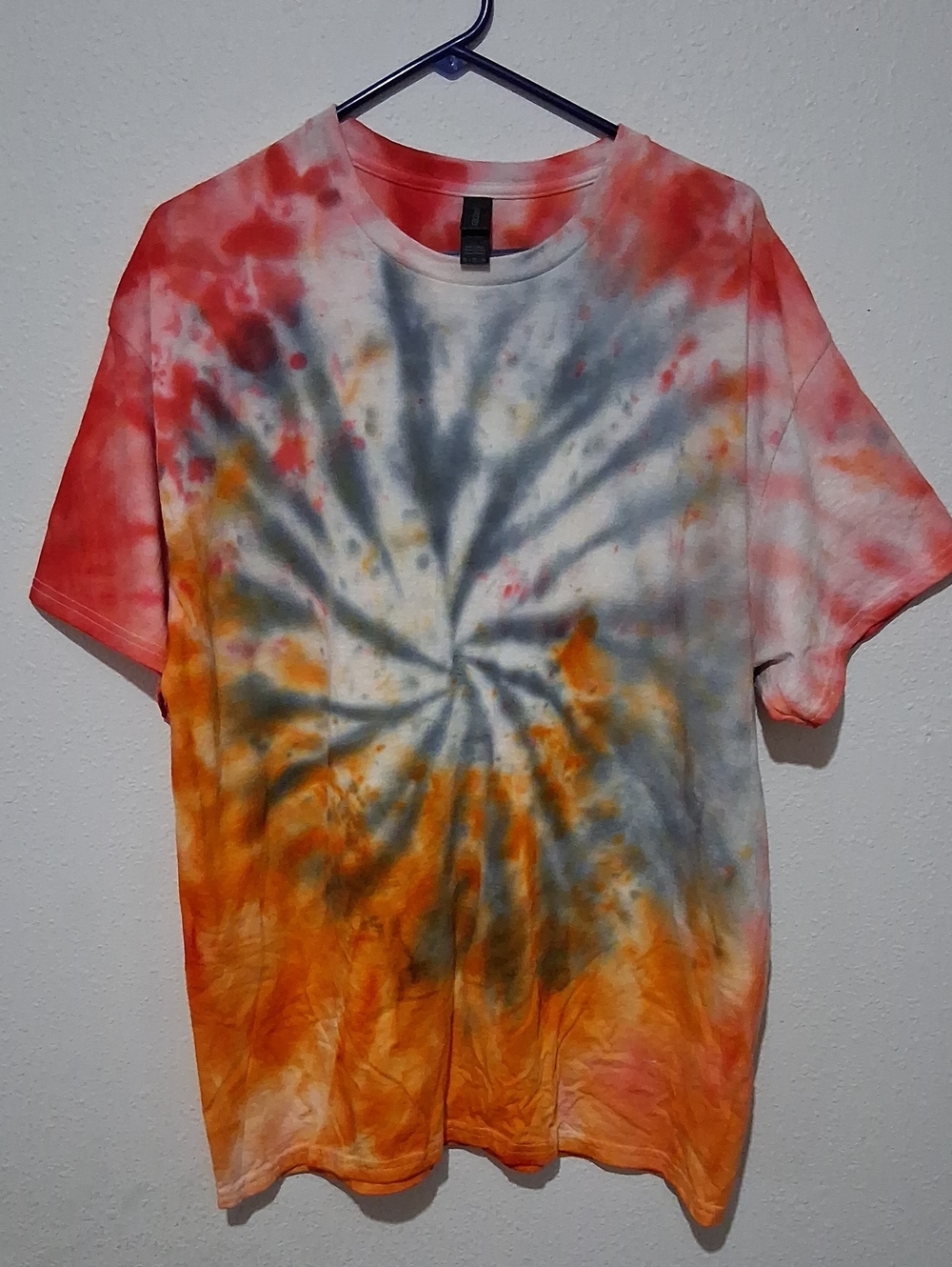 Gildan Unisex Tie-Dye Spiral Tee - Orange, Gray & Red